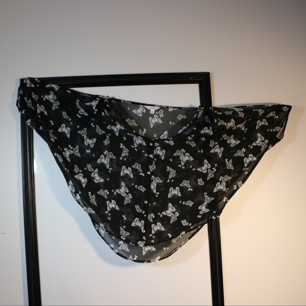 B&W Butterflies Top